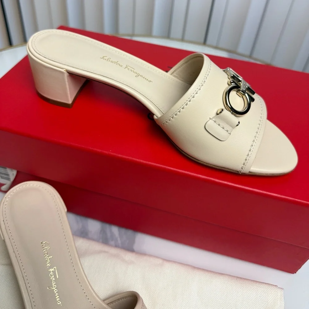 Salvatore Ferragamo‎ Rhodes Bone Calf Leather Slide Mule Heels 4cm Italy 6.5C